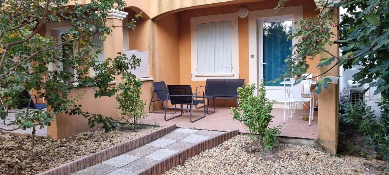 Appart'Hotel Festival Sud Aqua - Avignon Tgv Exterior photo