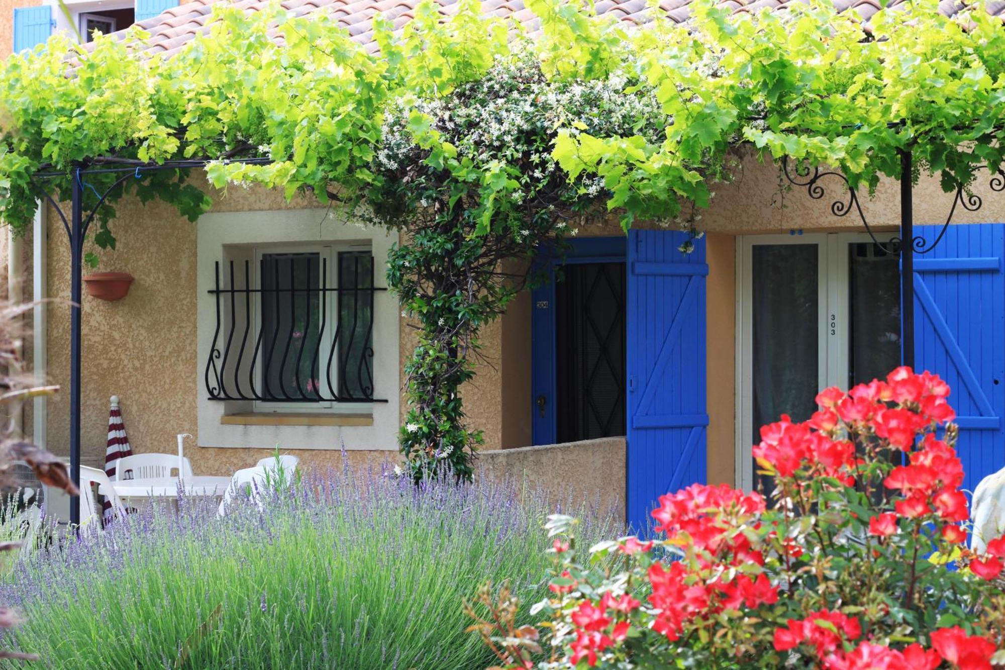 Appart'Hotel Festival Sud Aqua - Avignon Tgv Exterior photo